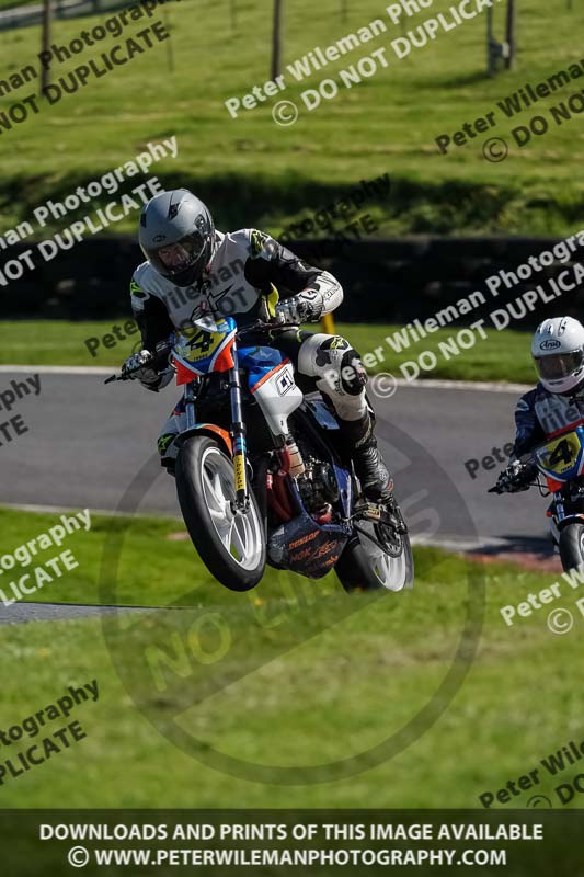 cadwell no limits trackday;cadwell park;cadwell park photographs;cadwell trackday photographs;enduro digital images;event digital images;eventdigitalimages;no limits trackdays;peter wileman photography;racing digital images;trackday digital images;trackday photos